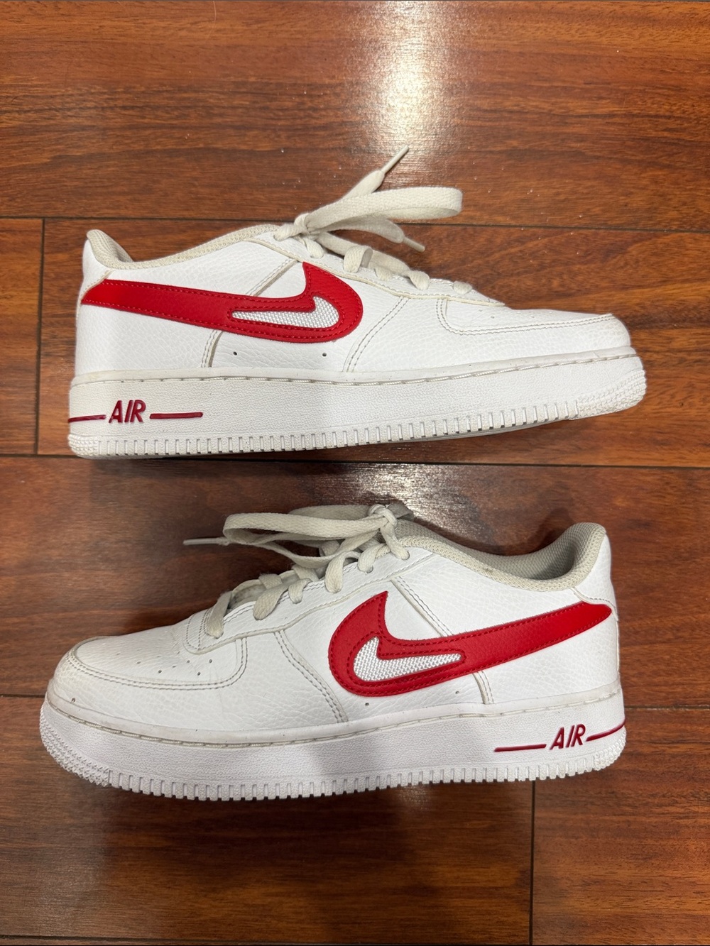 Nike Air Force 1 White Red Sneakers with Red Swoosh Accent, Size 5.5Y, Women’s 7